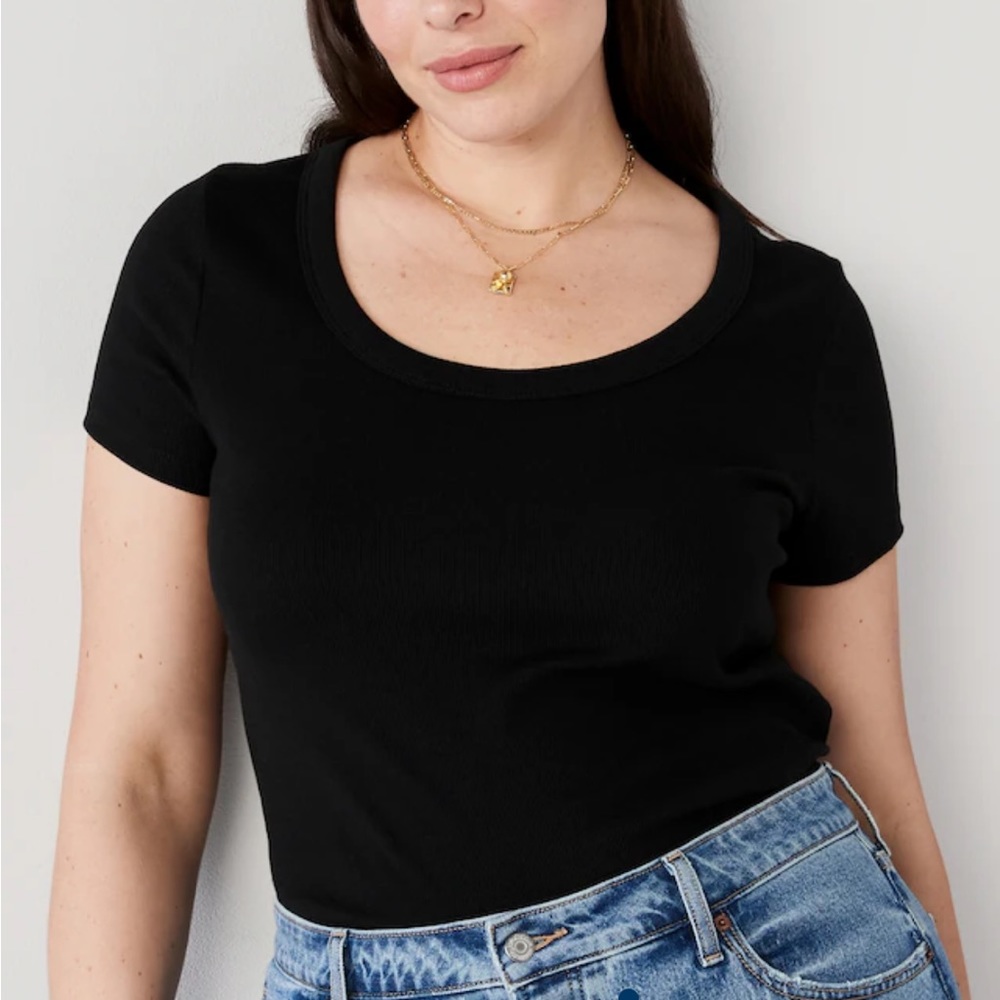 BRAND NEW Fitted Scoop-Neck Rib-Knit T-Shirt for Women from Old Navy size L